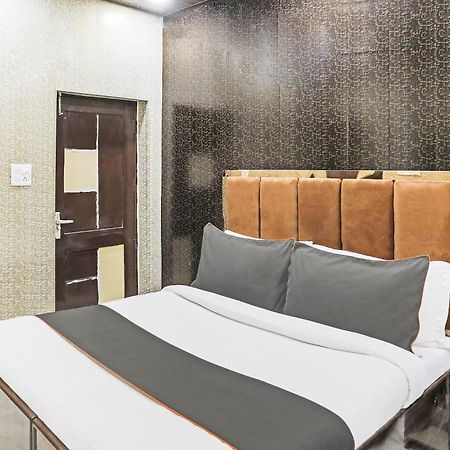 ניו דלהי Hotel O Kashish Residency Near Model Town Metro Station מראה חיצוני תמונה