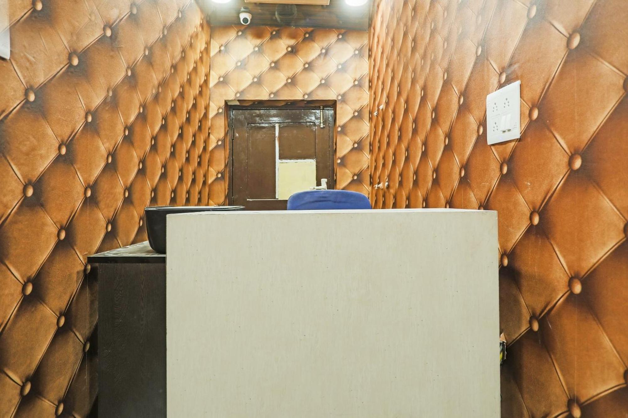 ניו דלהי Hotel O Kashish Residency Near Model Town Metro Station מראה חיצוני תמונה