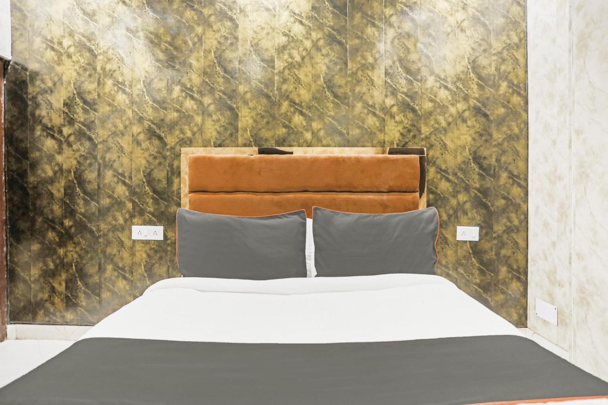ניו דלהי Hotel O Kashish Residency Near Model Town Metro Station מראה חיצוני תמונה