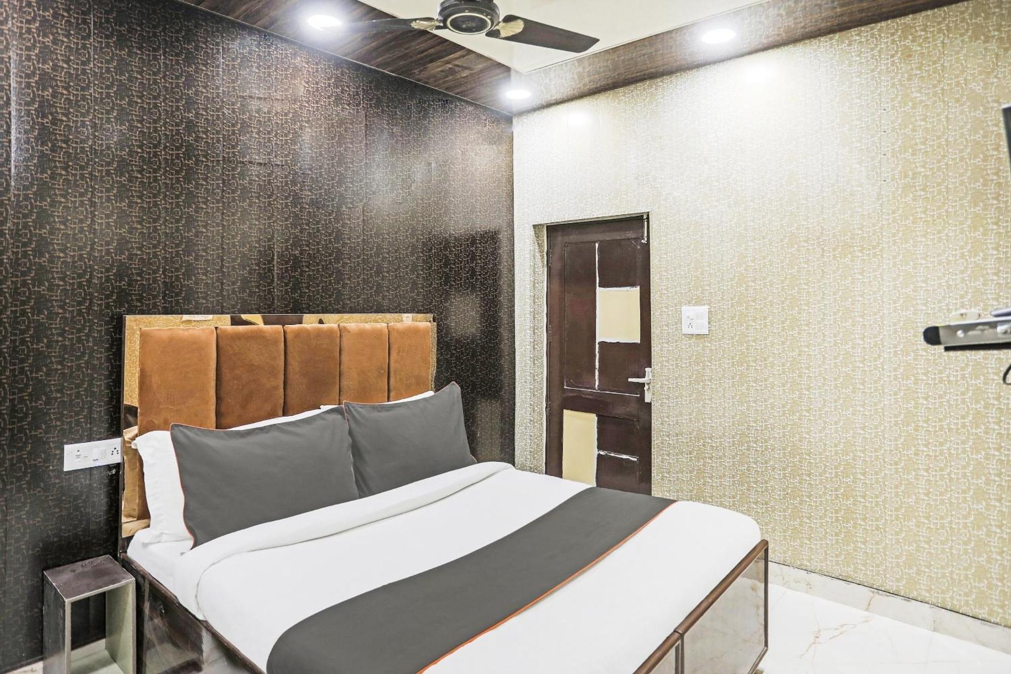 ניו דלהי Hotel O Kashish Residency Near Model Town Metro Station מראה חיצוני תמונה