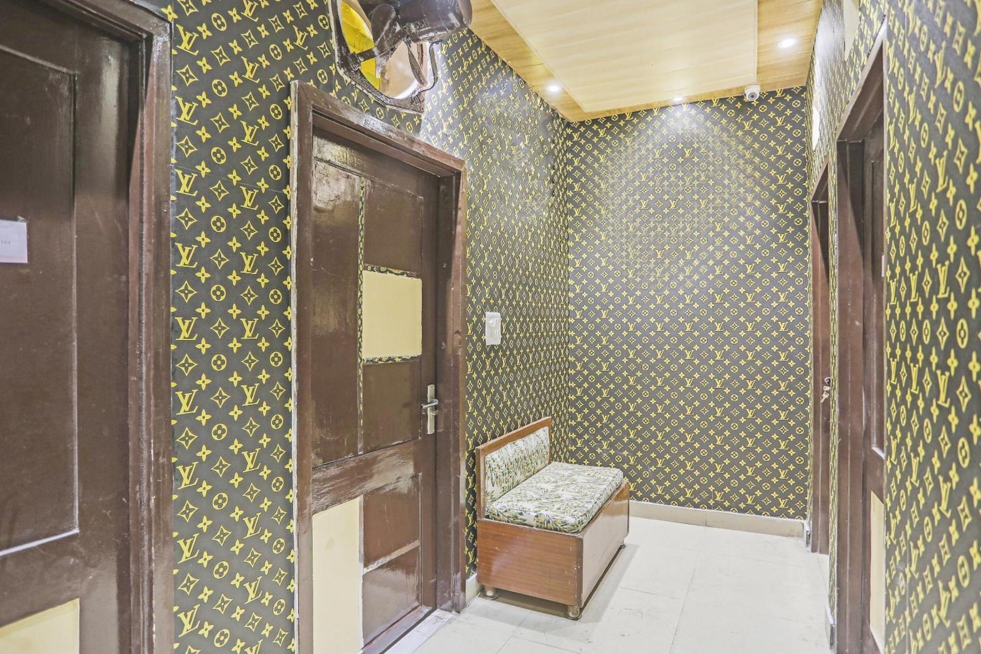 ניו דלהי Hotel O Kashish Residency Near Model Town Metro Station מראה חיצוני תמונה