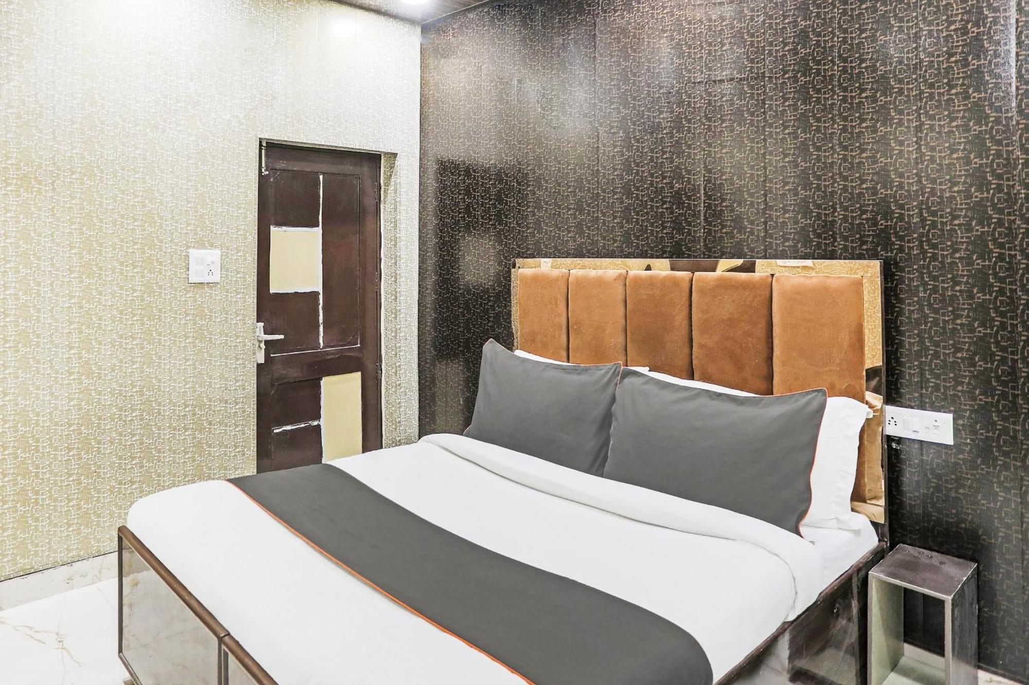 ניו דלהי Hotel O Kashish Residency Near Model Town Metro Station מראה חיצוני תמונה